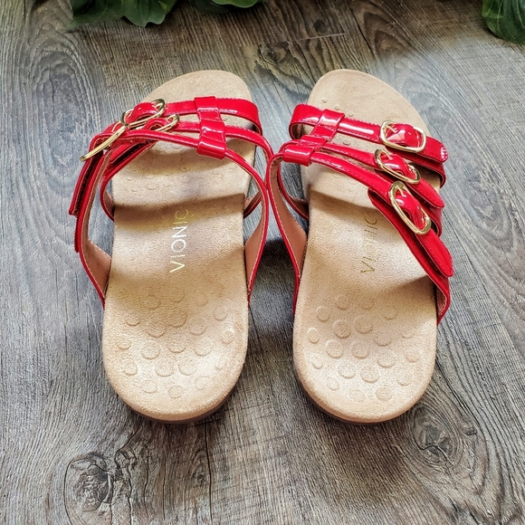 red vionic sandals